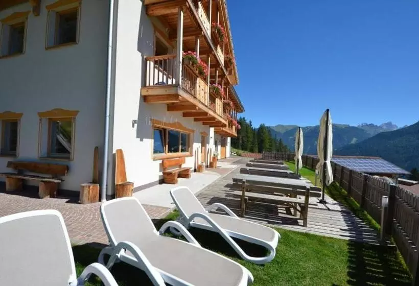 ホテル Agritur Majon Da Mont