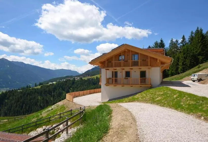 ホテル Agritur Majon Da Mont