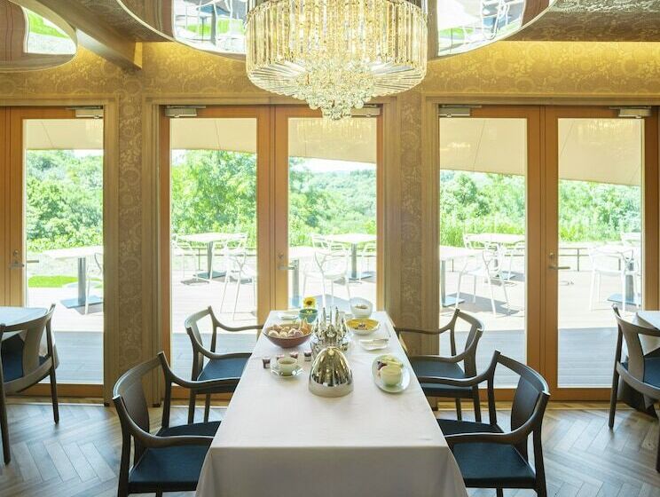 Hotel Auberge Frenchnomori