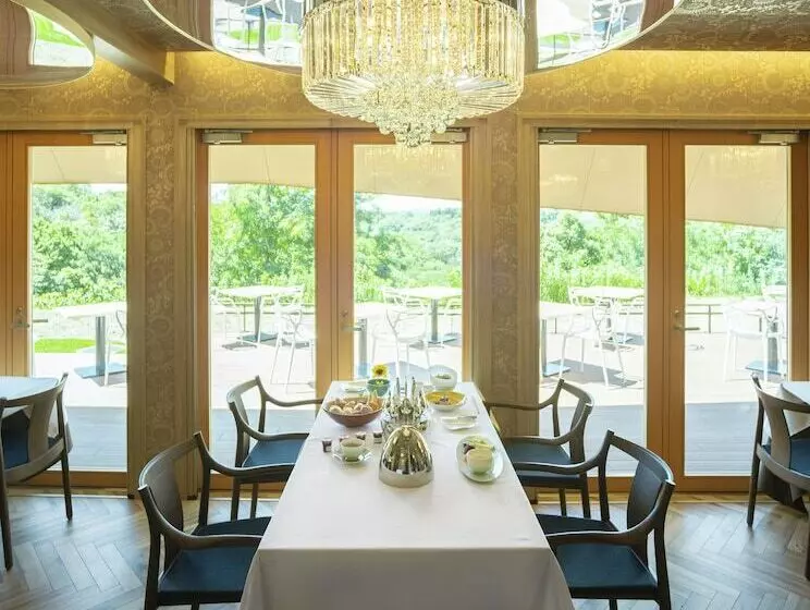 Hotelli Auberge Frenchnomori