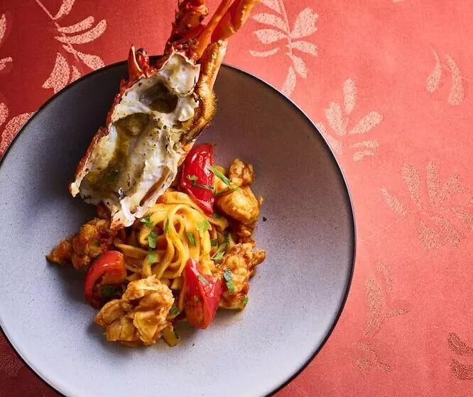 Hotelli Auberge Frenchnomori