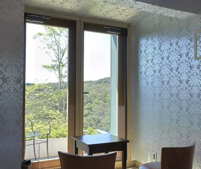 Hotelli Auberge Frenchnomori