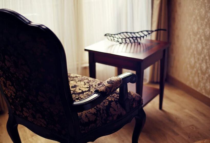 Hotel Auberge Frenchnomori