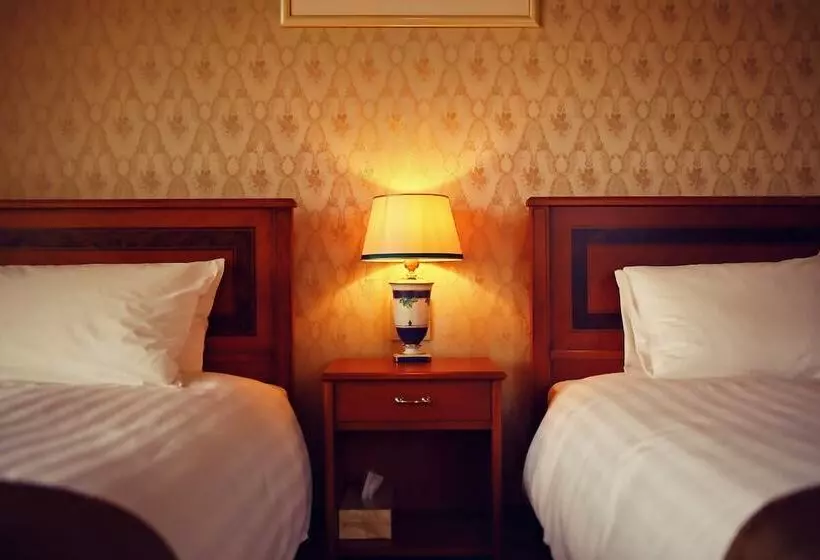 Hotelli Auberge Frenchnomori