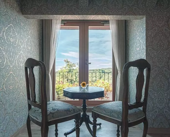 Hotelli Auberge Frenchnomori