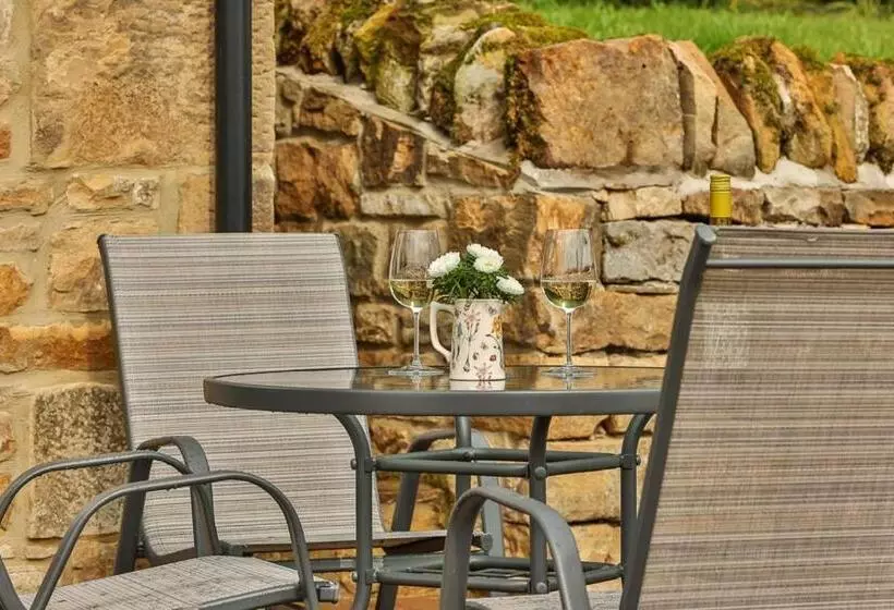 ホテル Finest Retreats   Cottage And Barn, Shortflatt Farm