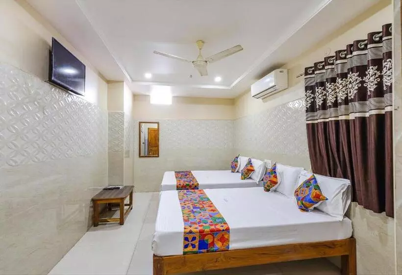 ホテル Oyo Flagship Sree Vishnu Bhavan