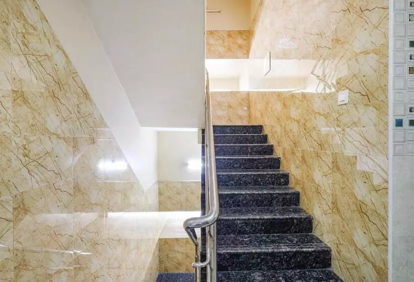 ホテル Oyo Flagship Sree Vishnu Bhavan