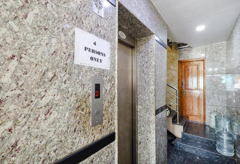 هتل Oyo Flagship Sree Vishnu Bhavan