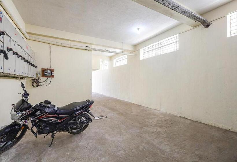 هتل Oyo Flagship Sree Vishnu Bhavan