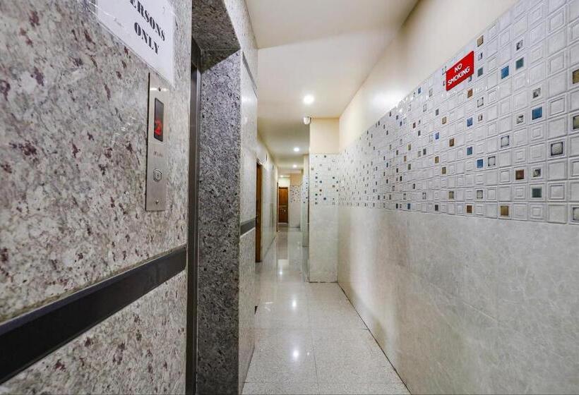 هتل Oyo Flagship Sree Vishnu Bhavan