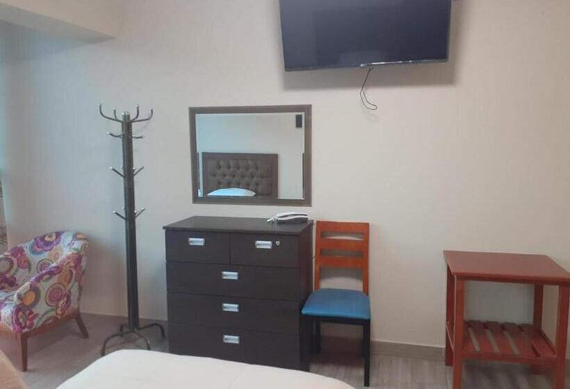 هتل Real Palace Churin