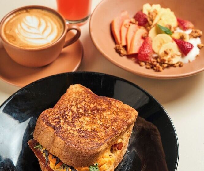 هتل The Somos Flats Central Poblado