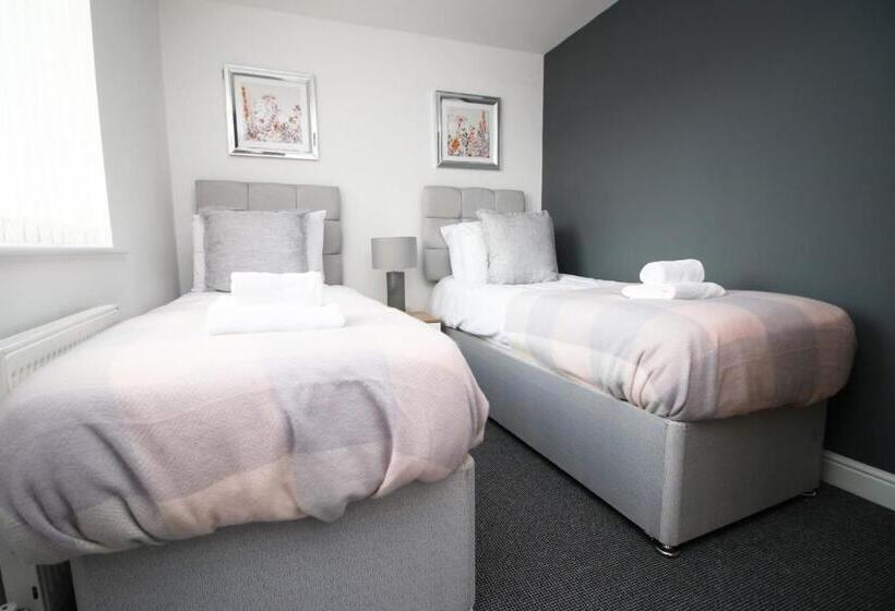 膳宿费 4br Modern House | Free Parking | Cohost Partners