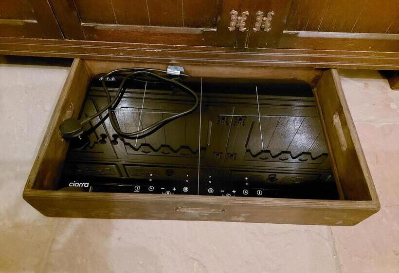 پانسیون A Little Bit Of Magic Witchcraft