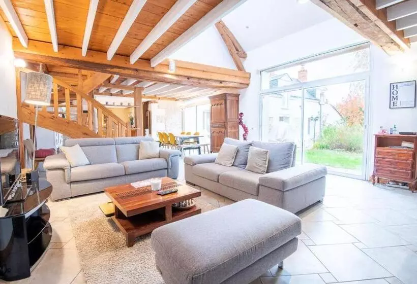 ペンション Country House Les Romarins 14 Pers