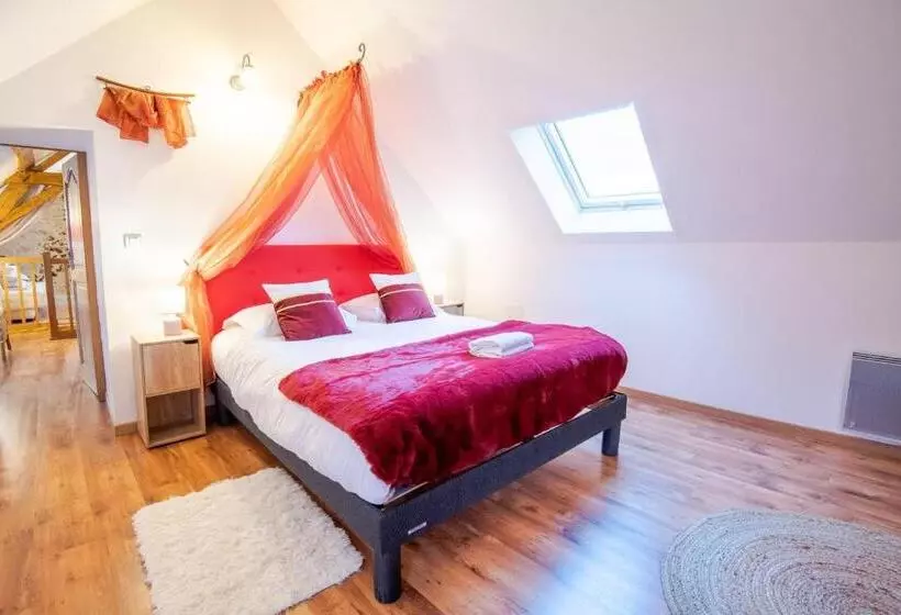 ペンション Country House Les Romarins 14 Pers