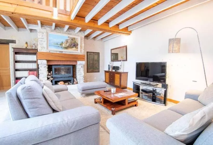 ペンション Country House Les Romarins 14 Pers