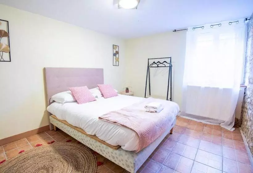 ペンション Country House Les Romarins 14 Pers