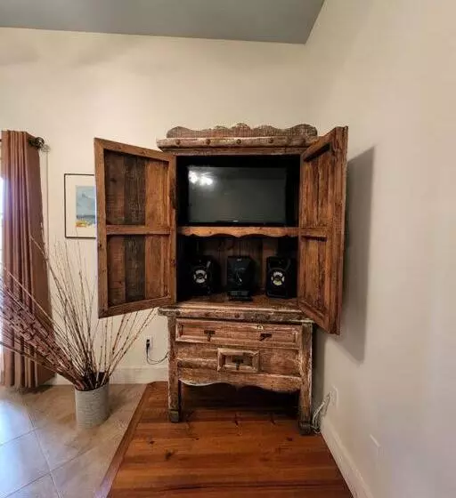 Majatalo Deer Run Estate Llc