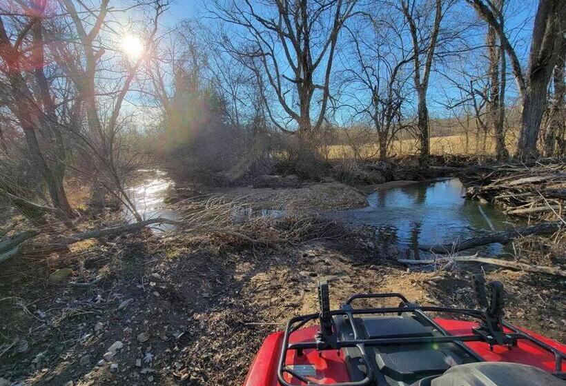 بنسيون Deer Run Estate Llc