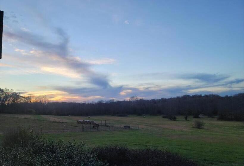 بنسيون Deer Run Estate Llc