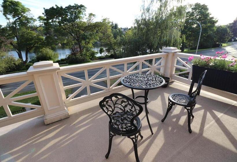 بنسيون Lipton Place By Elegant Waterfront