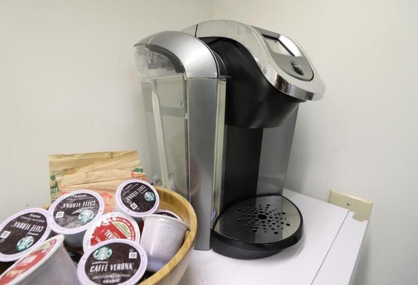 بنسيون Lipton Place By Elegant Waterfront