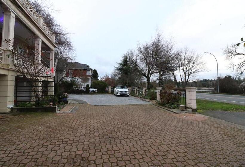 بنسيون Lipton Place By Elegant Waterfront