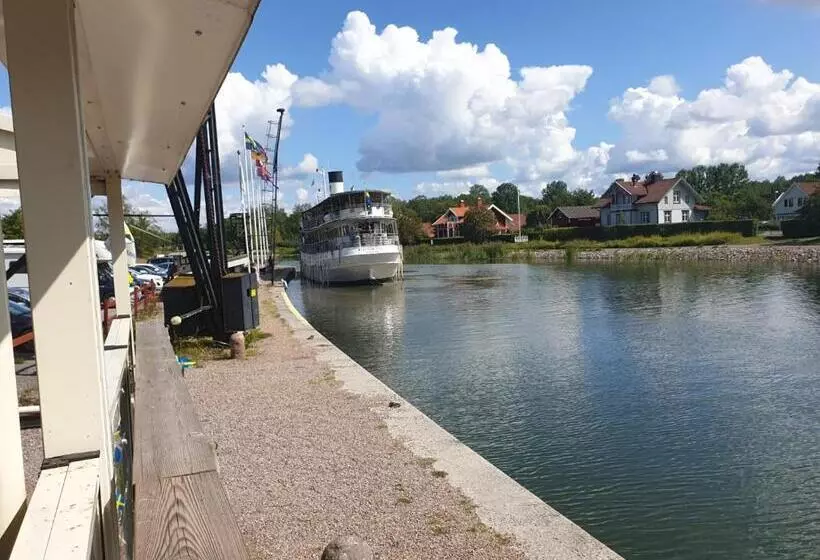 Retkeilymaja Kapten Billes Restaurang Och Logi