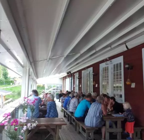 Retkeilymaja Kapten Billes Restaurang Och Logi