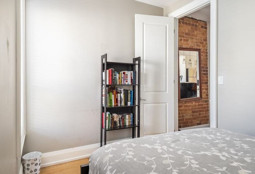 Отель Tourist Home On Stanley