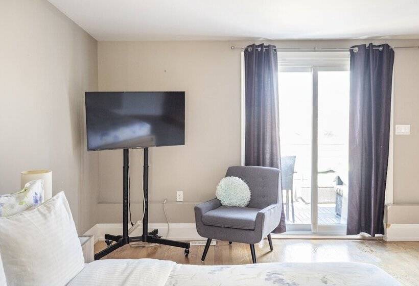 Отель Tourist Home On Stanley