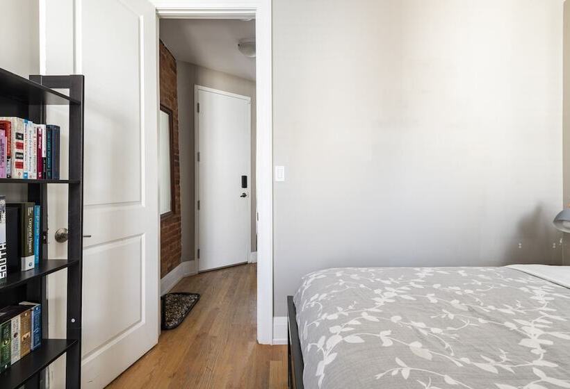 Отель Tourist Home On Stanley