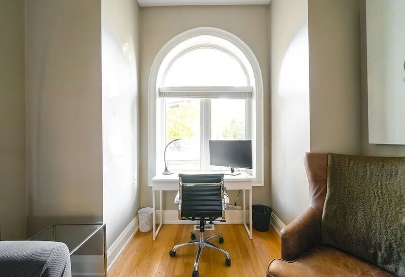 Отель Tourist Home On Stanley