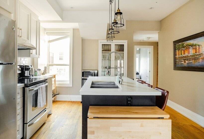 Отель Tourist Home On Stanley