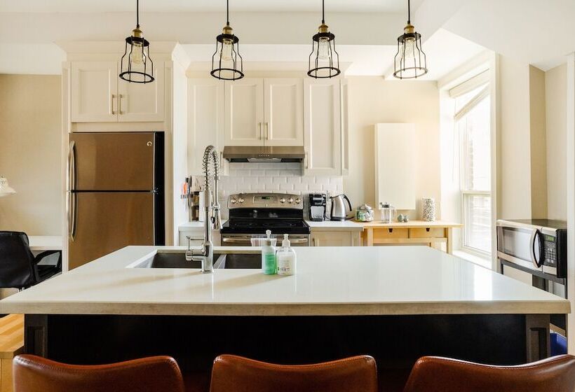 Отель Tourist Home On Stanley