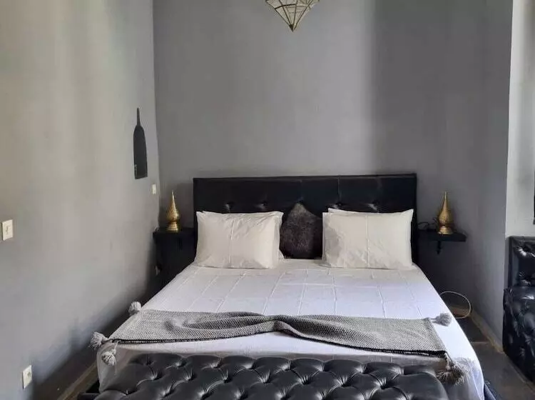 تختخواب و صبحانه Riad Rim