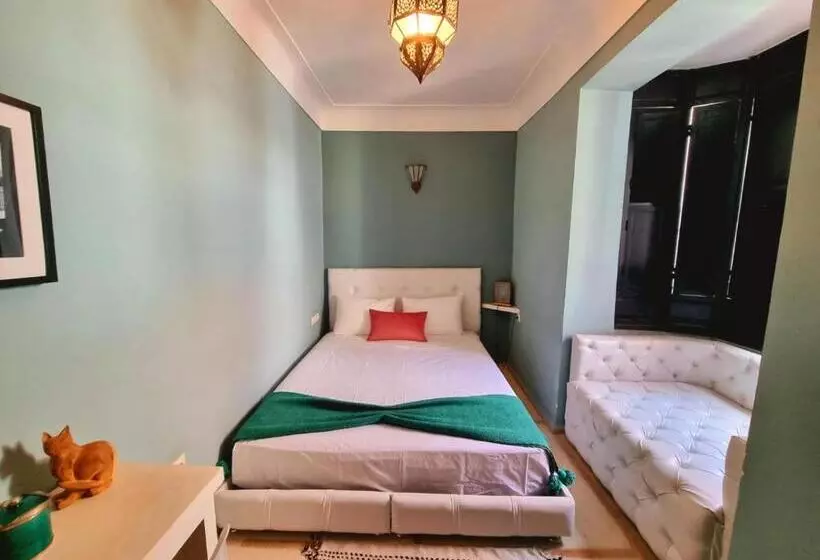 تختخواب و صبحانه Riad Rim