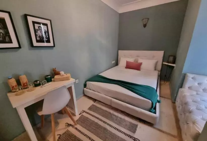 تختخواب و صبحانه Riad Rim