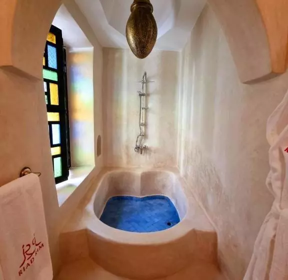 تختخواب و صبحانه Riad Rim
