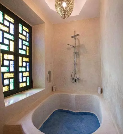 تختخواب و صبحانه Riad Rim