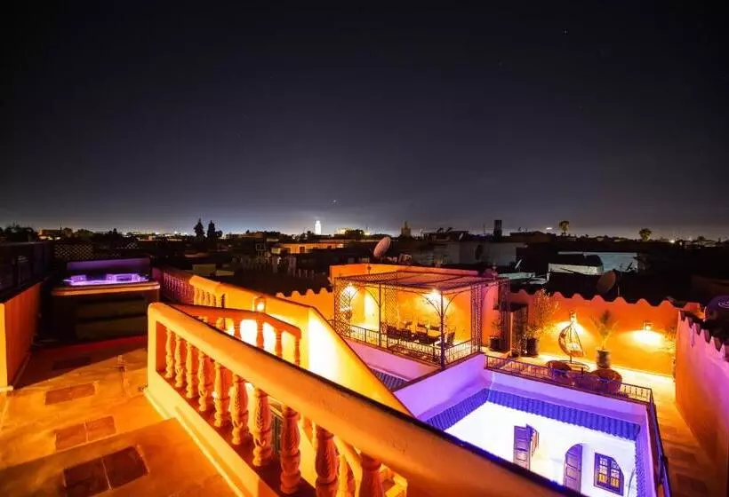 تختخواب و صبحانه Riad Rim