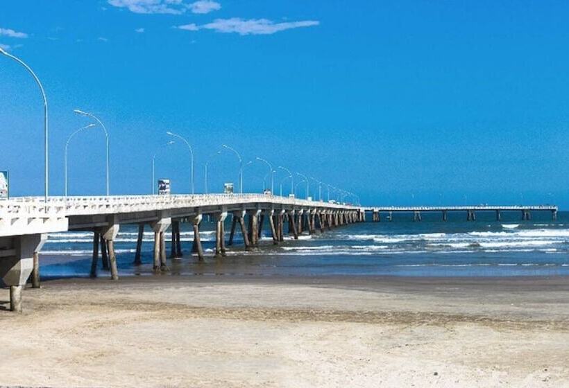 簡易ホテル Pousada Praia Grande Solemar