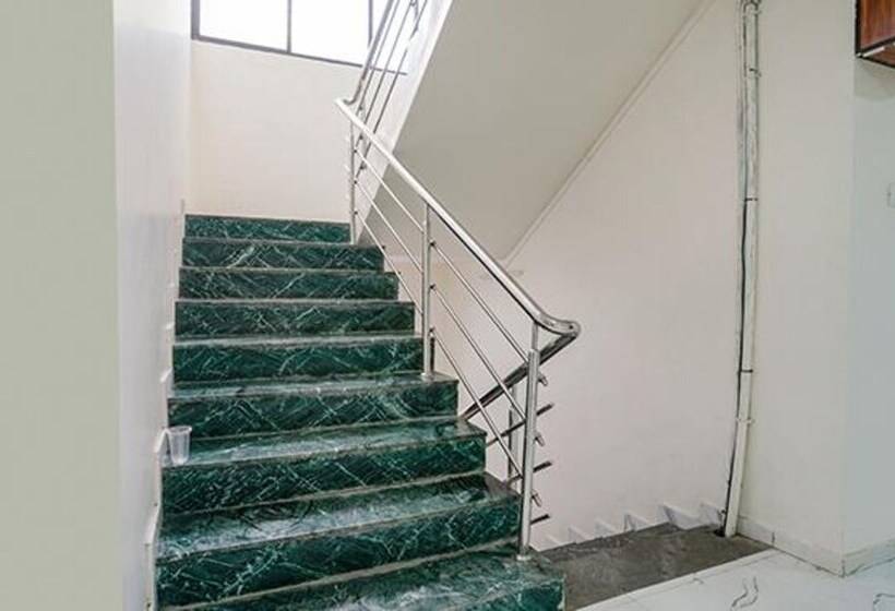 호텔 Fabexpress Chaitanya Inn