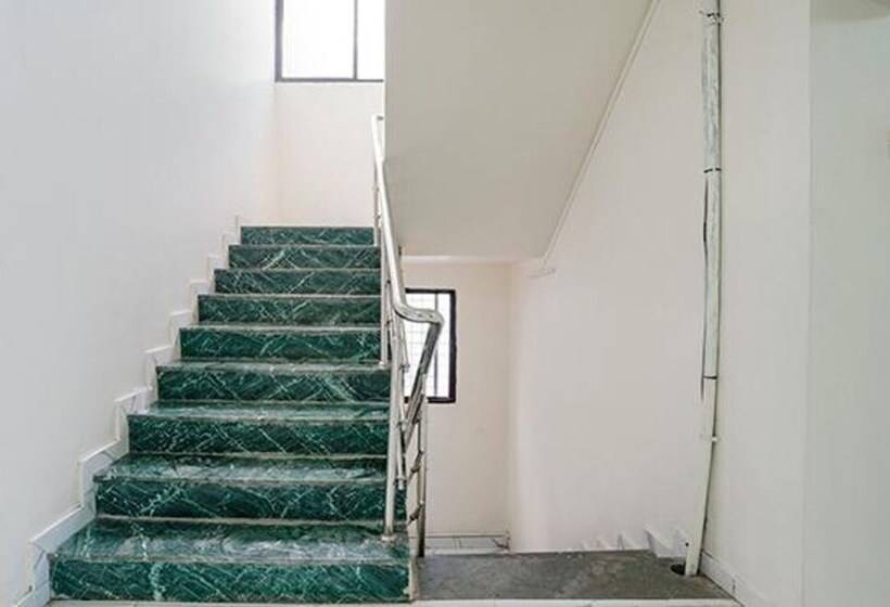 호텔 Fabexpress Chaitanya Inn