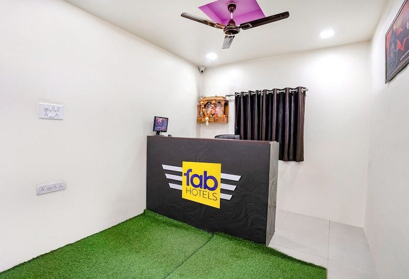 호텔 Fabexpress Chaitanya Inn