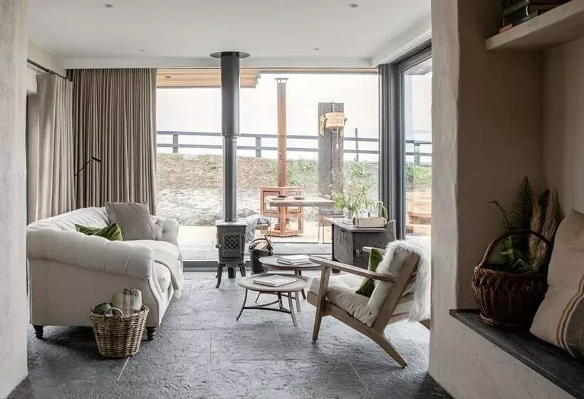 ホテル Gate Lodge@white Strand