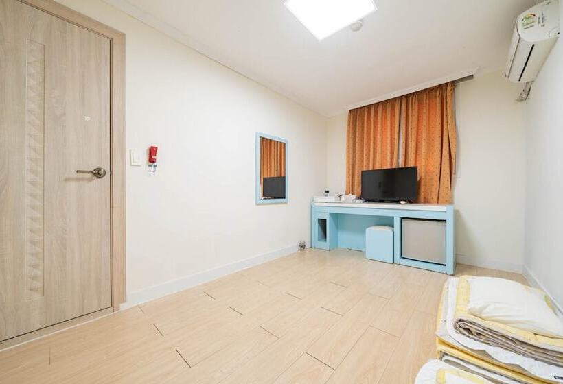 汽车旅馆 Gangneung Bada