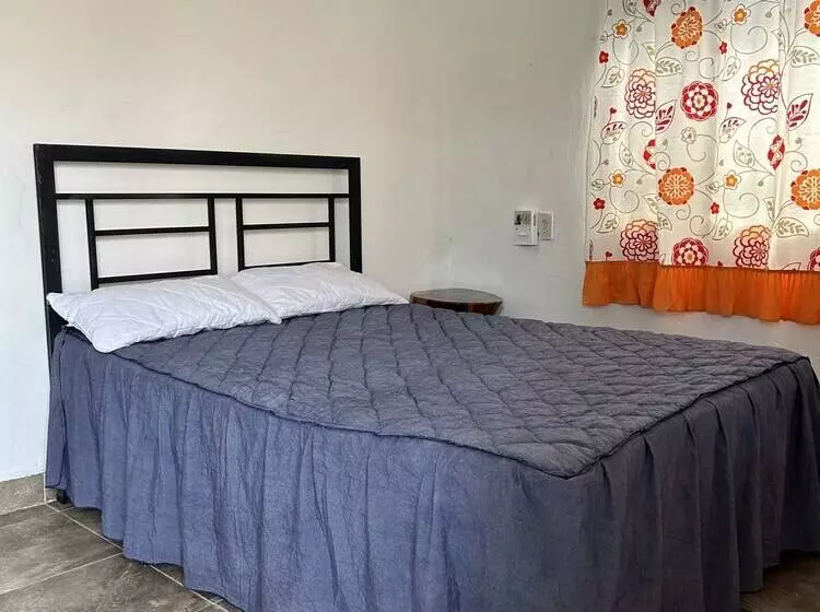 Majatalo Casa Nayeeche, Hospedaje & Dive Center